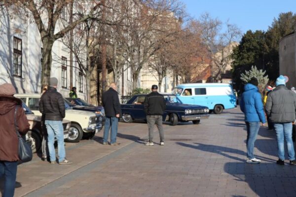 251230 Szilv Gur 003