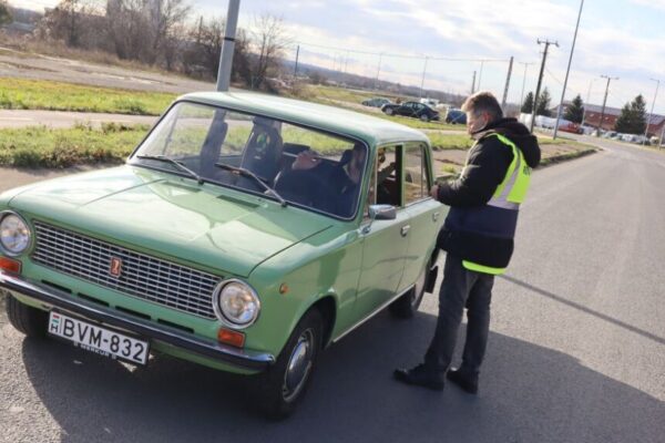 251230 Szilv Gur 097